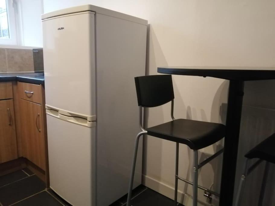 Stylish One Bed Flat With Private Parking Leilighet Aberdeen Eksteriør bilde