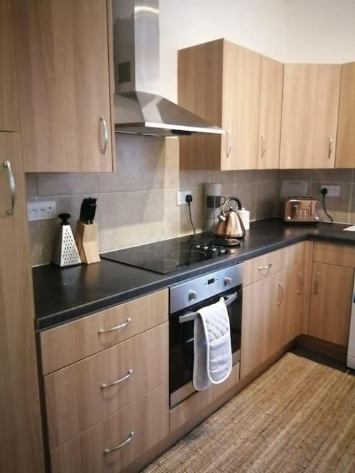 Stylish One Bed Flat With Private Parking Leilighet Aberdeen Eksteriør bilde